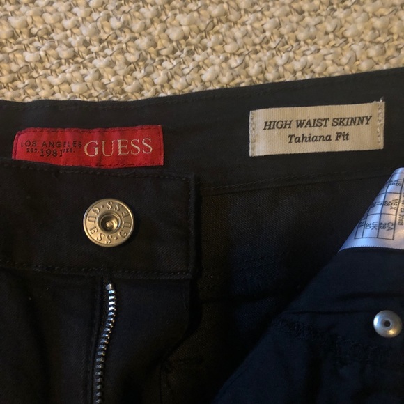Guess Jeans - Picture 4 of 5